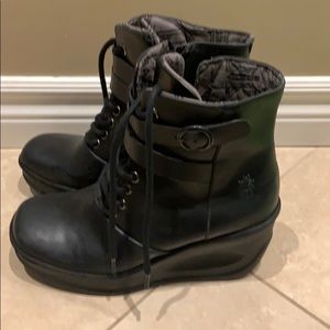 Leather wedges shoes - Fly London